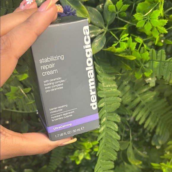 Dermalogica Gray Moisturizer with Professional Design - Picture 1 of 1